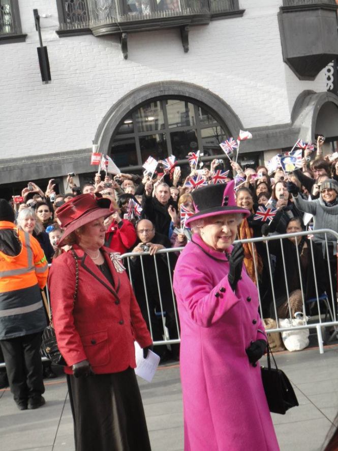 418281_189500761159801_100002996360623_290242_1110449150_n